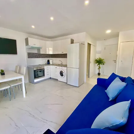 Anna Beautiful In The First Oceanline In Cristianos. Los Cristianos (Tenerife)