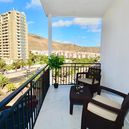 Anna Beautiful In The First Oceanline In Cristianos. Los Cristianos (Tenerife)