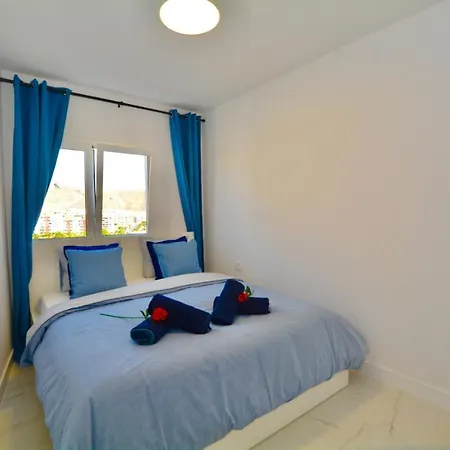 Anna Beautiful In The First Oceanline In Cristianos. Los Cristianos (Tenerife)